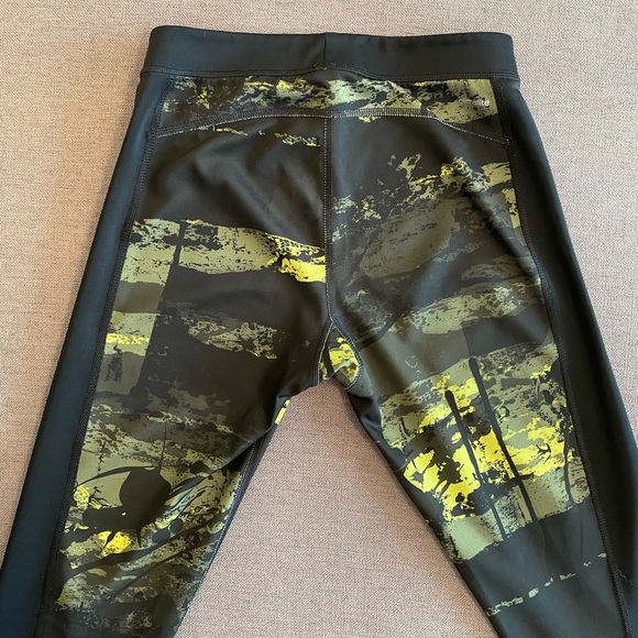 ADIDAS techfit Leggings - Picture 2 of 6